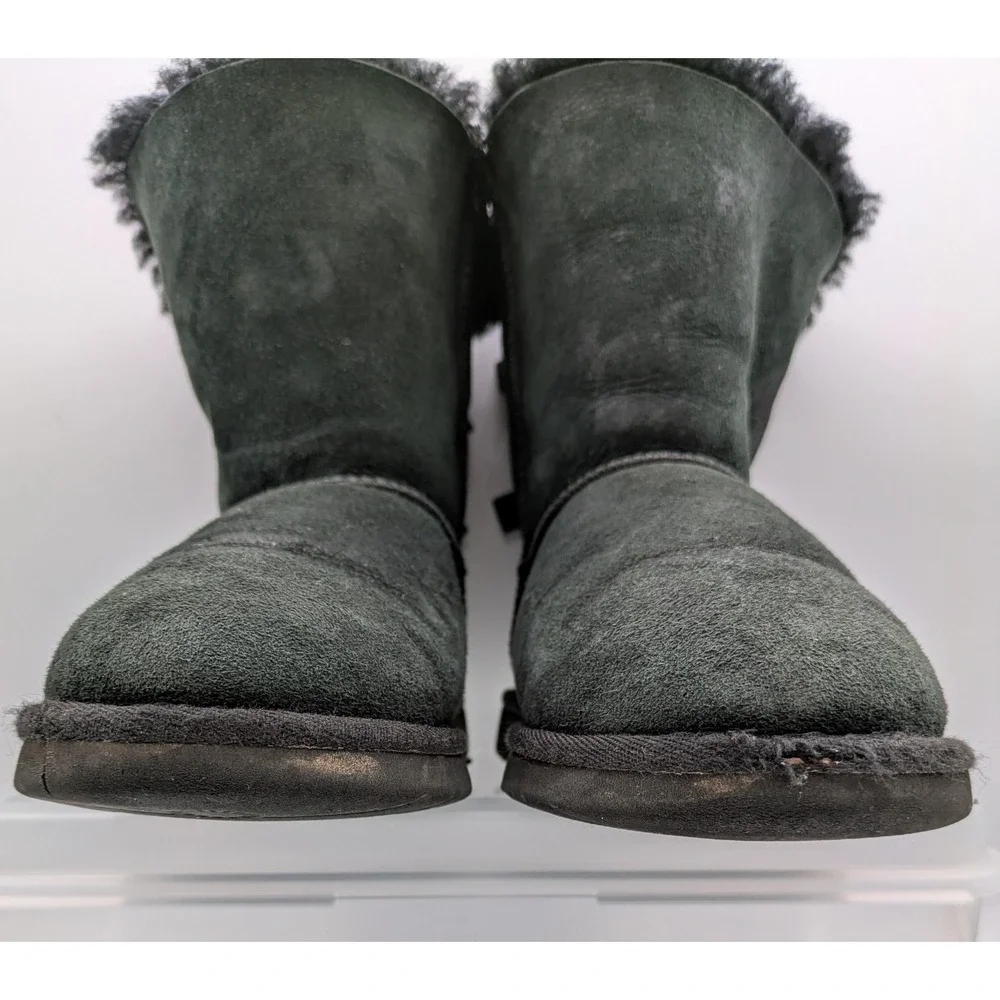 UGG Australia Bailey Bow Boots Womens 6 Gray Sheepskin Suede Winter